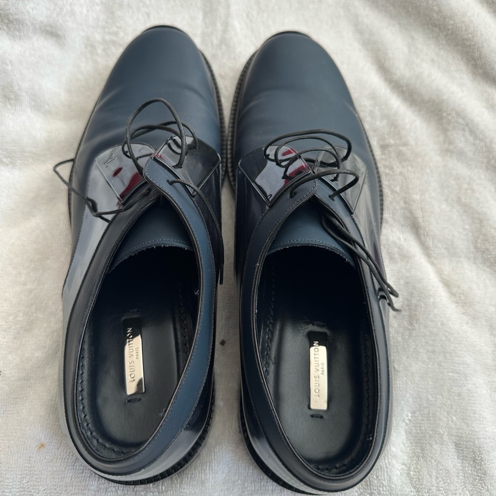 Louis Vuitton shoes used size 10